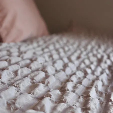 Comfortable 2 Bed With Garden - Parking 公寓 *