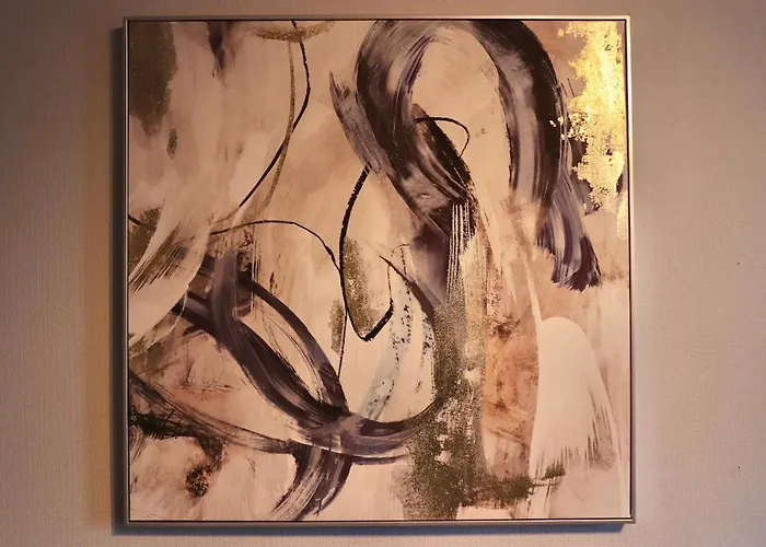 Comfortable 2 Bed With Garden - Parking