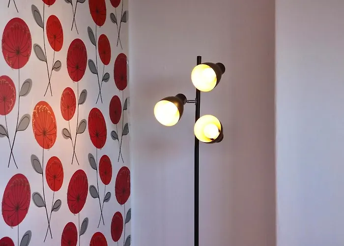 Comfortable 2 Bed With Garden - Parking * Leeds (West Yorkshire)