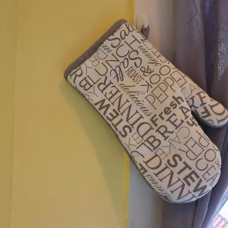 Comfortable 2 Bed With Garden - Parking Daire Leeds (West Yorkshire)