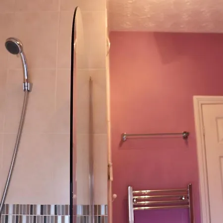 Daire Comfortable 2 Bed With Garden - Parking