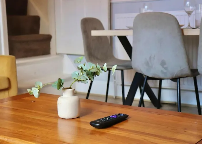 Comfortable 2 Bed With Garden - Parking Appartement Leeds (West Yorkshire)